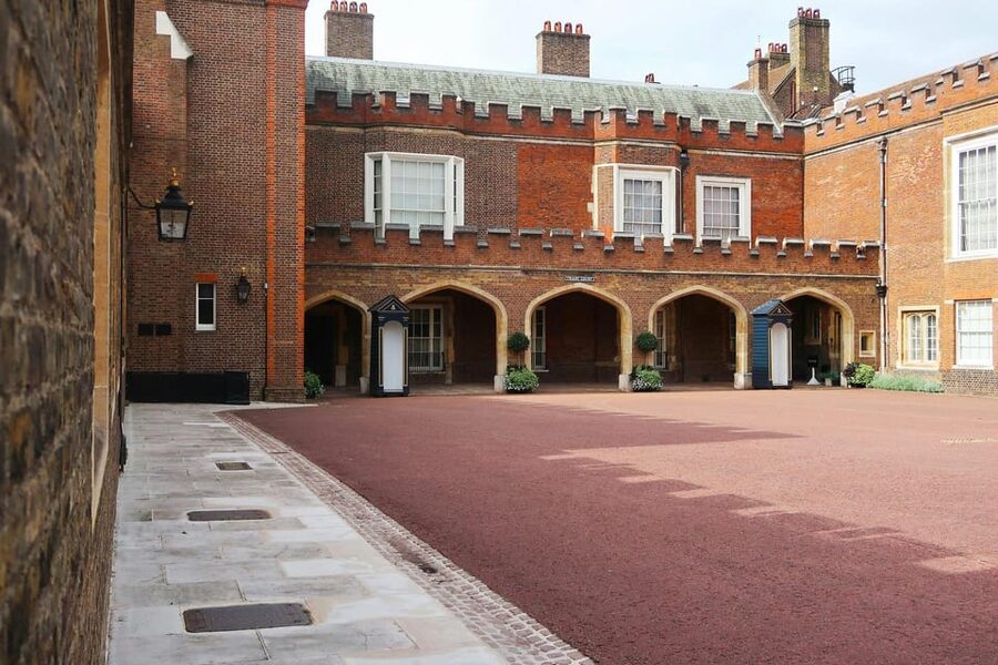 London: Buckingham Palace State Rooms & Royal Walking Tour - White Drawing Room and Throne Room: where ceremonies come into focus