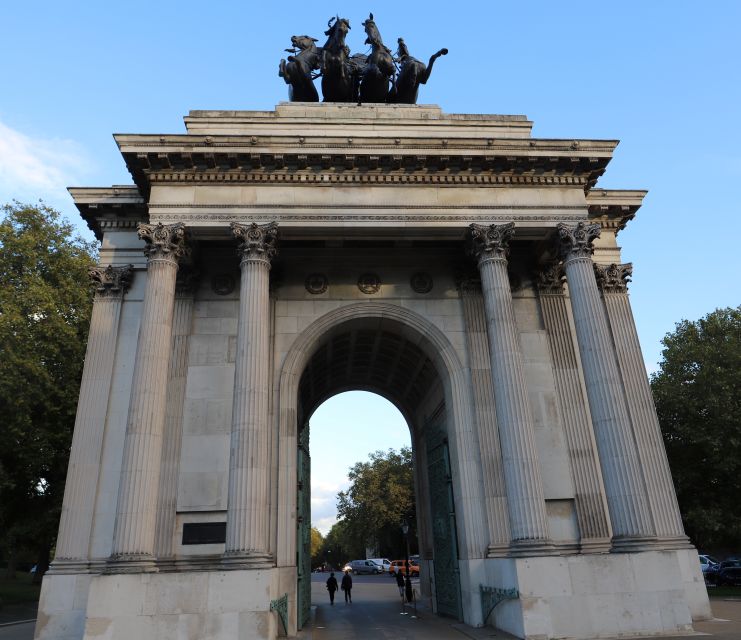 London: Buckingham Palace Walk & Tea at Kensington Palace - Who should book this, and who should skip it