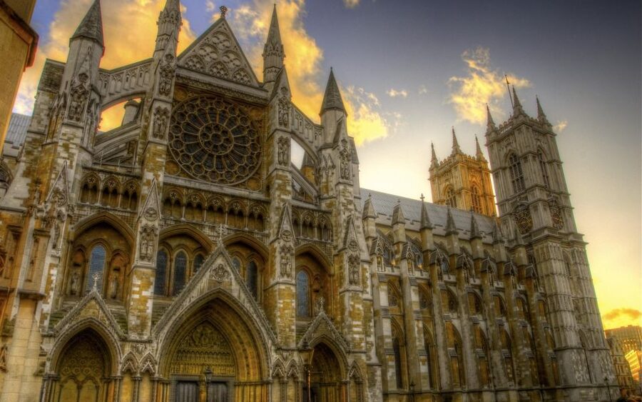 London: Buckingham Palace, Westminster Abbey & Big Ben Tour - Whitehall to Parliament Square: Downing Street, Horse Guards Parade, and a Clean Route Through Power