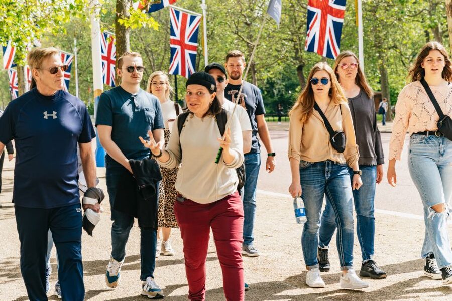 London: Changing of the Guard Tour by Buckingham Palace - Value and price: is $18 per person actually fair?