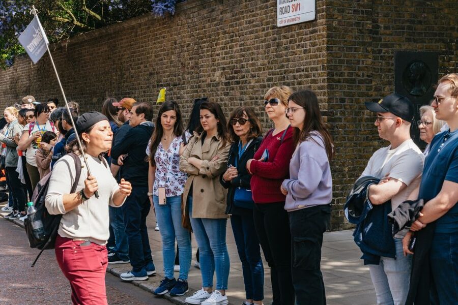 London: Changing of the Guard Tour by Buckingham Palace - Why this Changing of the Guard tour feels different (in a good way)