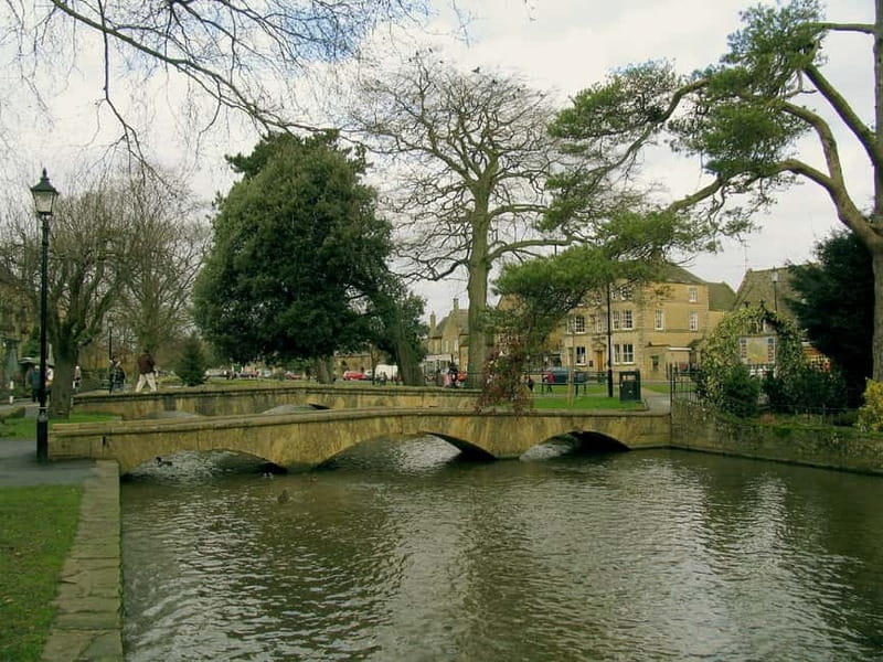London: Cream Tea at Blenheim Palace & the Cotswolds Tour - Blenheim Palace and Churchill’s English Baroque showstopper