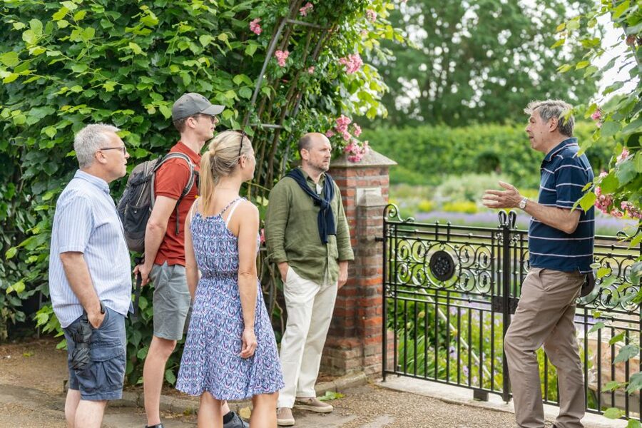 London: Kensington Palace Afternoon Tea & Guided Walk - Kensington Palace Gardens tour stops: what each part gives you
