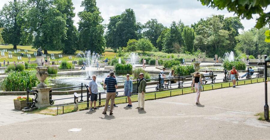 London: Kensington Palace Gardens Tour with Royal High Tea - Royal stories that actually help you see the palace context