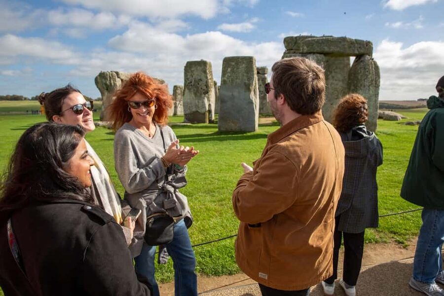 London: Stonehenge, Windsor Castle, Bath, Lacock & Pub Lunch - Key things you will notice on this tour