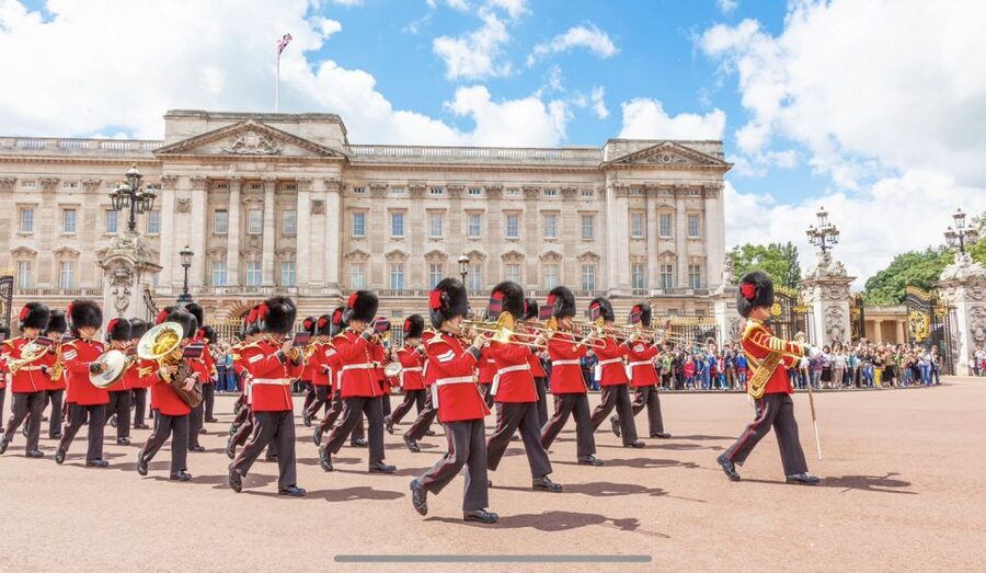 London: The Changing of the Guard Tour and Buckingham Palace - Westminster Abbey exterior: a 1,000-year backdrop without the ticket lines