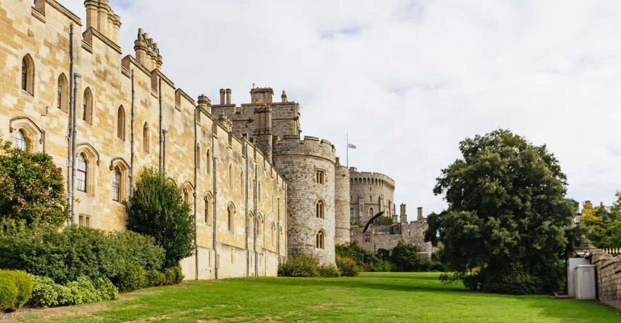 London: Windsor Castle, Stonehenge & Bath Full-Day Tour - Windsor Castle: State Apartments, St George’s Chapel, and the Royal-Real Deal