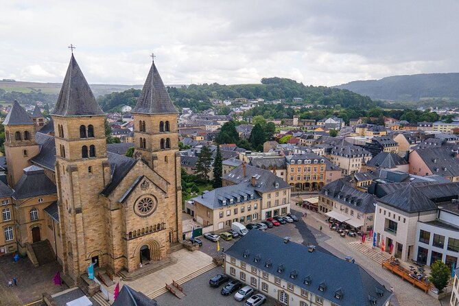 Luxembourg: Nature & Castle Day Trip - Audio guide versus live guiding: how to make it work
