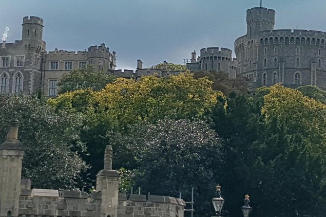 Luxury Private Vehicle Day Hire from & to London via Stonehenge & Windsor Castle - Who this private Stonehenge and Windsor day hire suits best