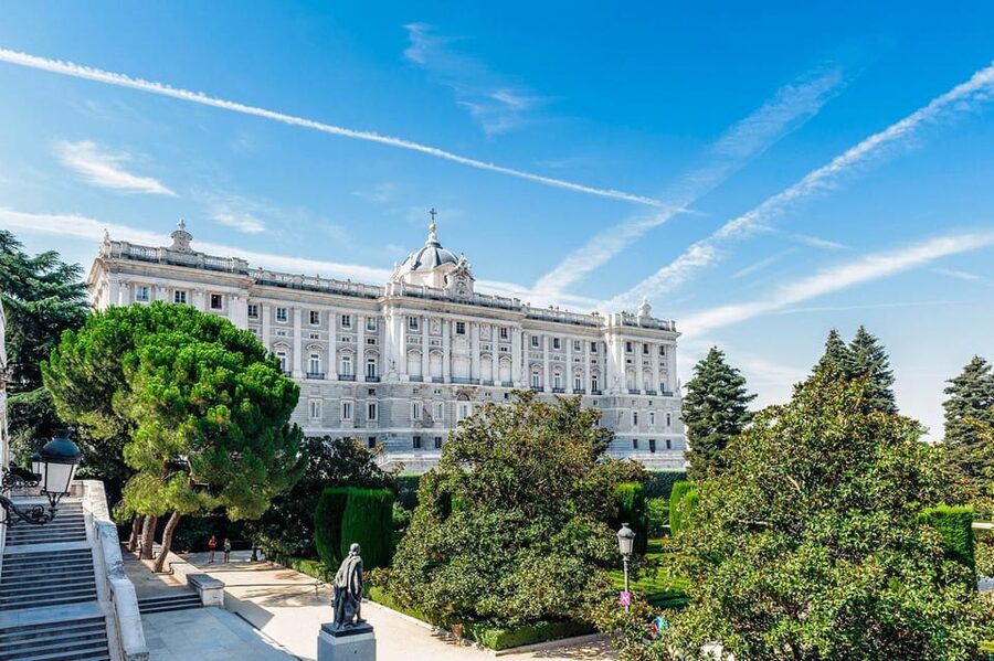 Madrid: Guided Tour of the Royal Palace with Fast Access - Royal Palace in 90 Minutes: What Actually Happens