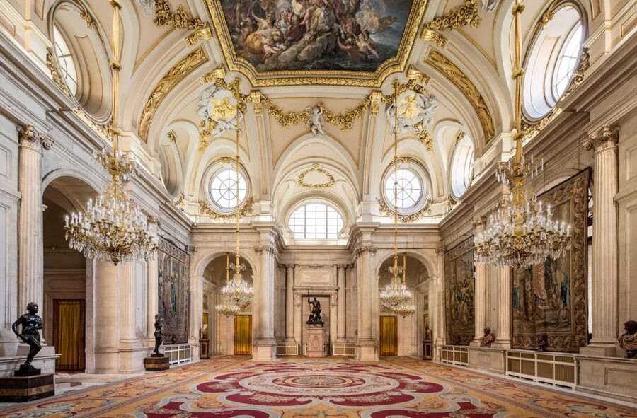 Madrid: Guided Visit to the Royal Palace - Timing Tips That Make the Tour Feel Easier