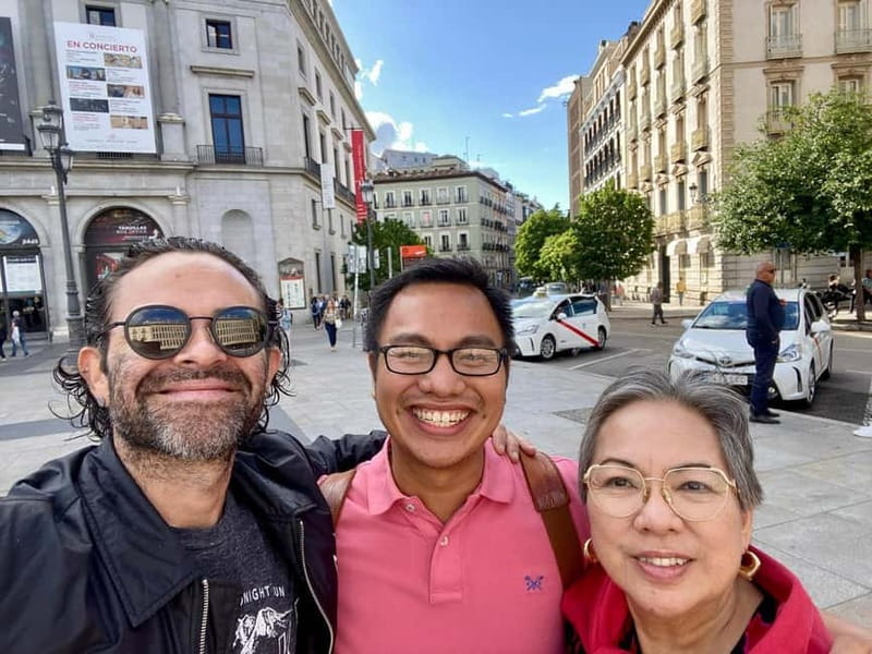 Madrid: Old Town, Poets District, and Royal Palace Tour - Las Letras Starts the Story: Quevedo, Góngora, and Teatro Español