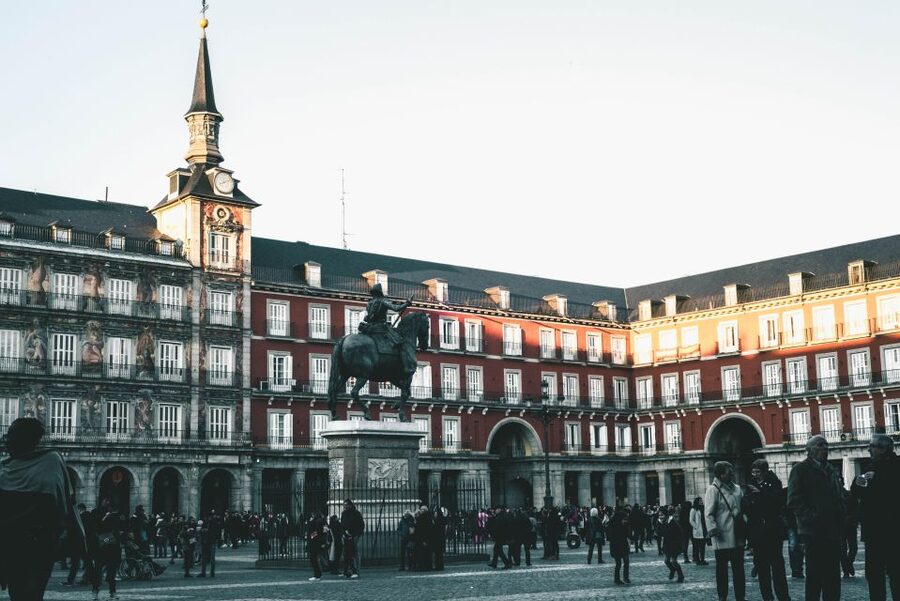 Madrid: Old Town, Poets District, and Royal Palace Tour - Almudena Cathedral and the Final Walk to Royal Palace Views