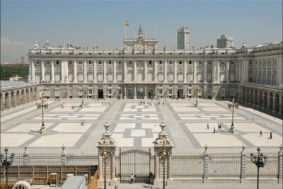 Madrid: Prado Museum and the Royal Palace Guided Tour - Royal Palace of Madrid: how the building works (and why it’s so dramatic)