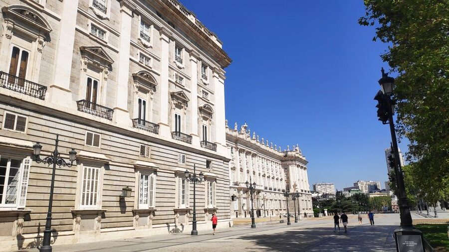 Madrid: Royal Palace Entry Ticket and Small Group Tour - What this tour costs (and when it feels like a deal)
