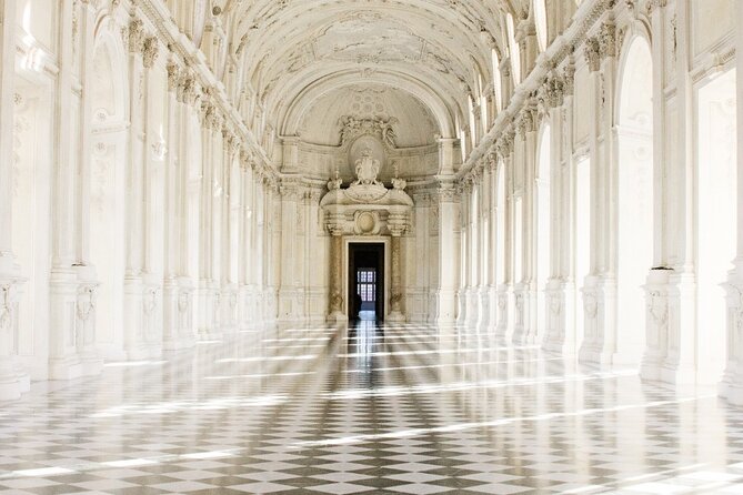 Madrid: Royal Palace Expert Guided Tour with Optional Tapas - The Royal Palace scale: why the route feels like the right size