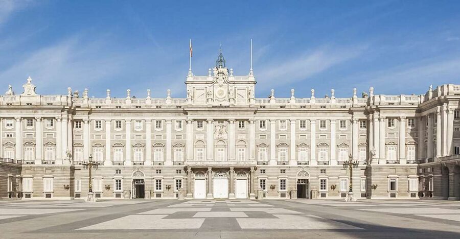 Madrid: Royal Palace Fast-Access Admission Ticket - The Salons route: Throne Room, Banquet Hall, and Hall of Mirrors