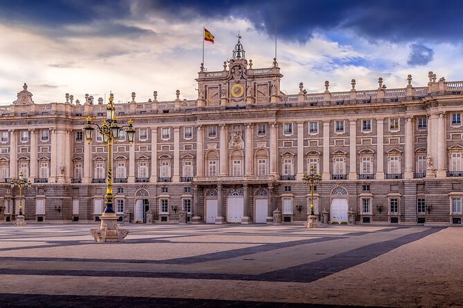 Madrid: Royal Palace Guided Tour with Skip the Line Ticket - Golden Highlights You’ll Feel Right Away