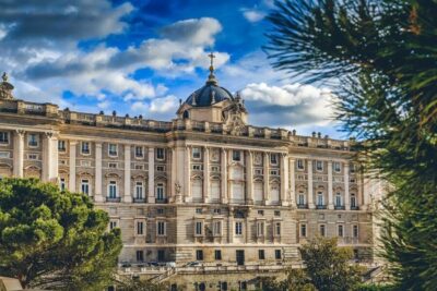 Madrid: Royal Palace Skip-the-Line Guided Tour - Where to Meet at Fun and Tickets on Calle Mayor