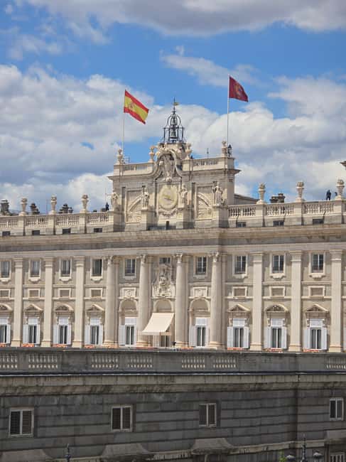 Madrid: Royal Palace Small Group Tour with Skip-the-Line - Gasparini Room: the kind of stop that makes the palace feel lived-in