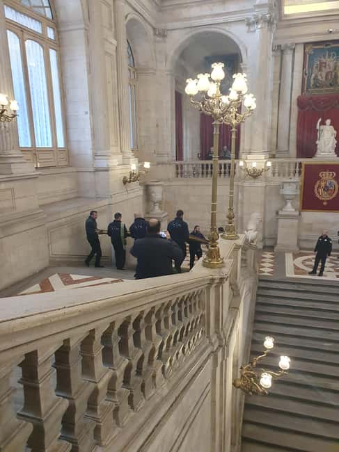 Madrid: Royal Palace Small Group Tour with Skip-the-Line - The Stradivari Palatinos stop: music you can actually go hear