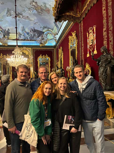 Madrid: Visit to the Royal Palace & Walking Tour of the City - Royal Palace scale that hits immediately: 3,478 rooms