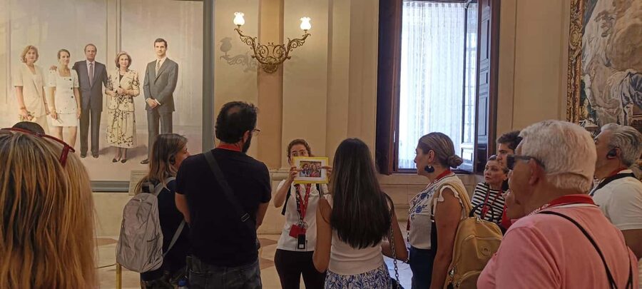 Madrid: Visit to the Royal Palace & Walking Tour of the City - Capilla Real: the stop that makes the palace feel complete