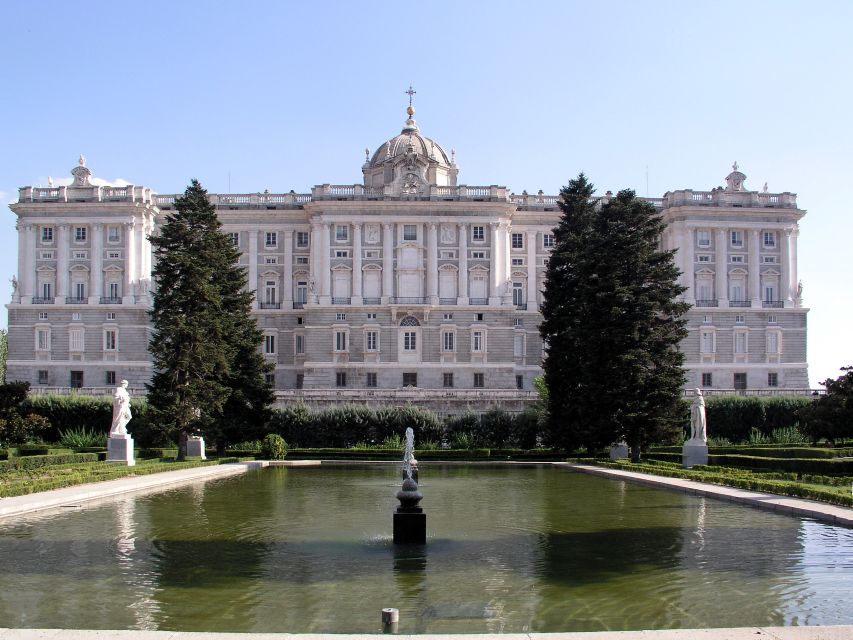 Madrid: Visit to the Royal Palace & Walking Tour of the City - Guides make or break this kind of tour