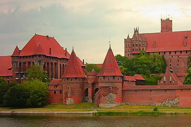 Malbork Castle Tour from Gdansk - Stop in Malbork: St. Mary’s Church and the Castle Complex First Impression