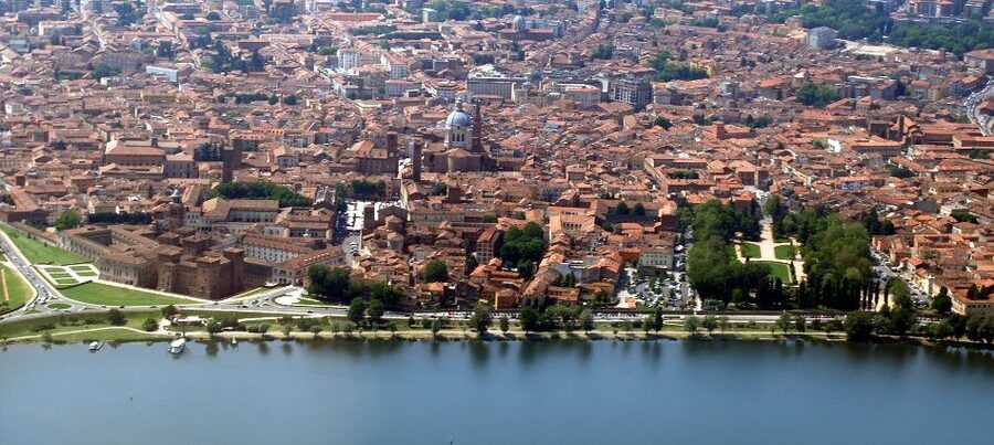Mantova City Center and Ducal Palace: 3-Hour Guided Tour - Mantegna’s Camera degli Sposi: what to expect and why it can be tricky