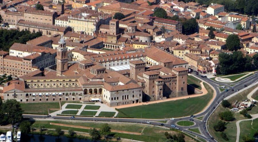 Mantova City Center and Ducal Palace: 3-Hour Guided Tour - Price and value: what you’re paying for in a $124 group tour