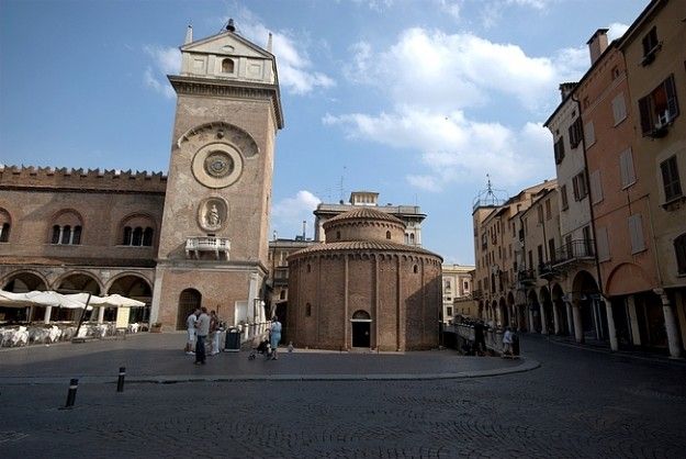 Mantova City Center and Ducal Palace: 3-Hour Guided Tour - Timing, group size, and “how not to lose the best moments”