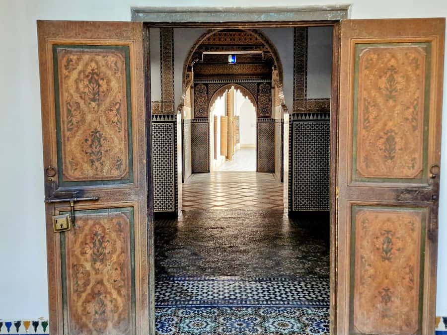 Marrakech: Bahia Palace Guided Tour with Skip-the-Line Entry - Guides make the difference: From Fatah and Ibrahim to Radouan and Abdonabi