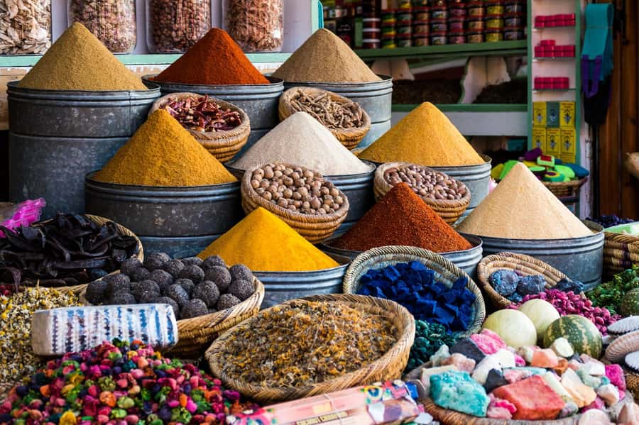 Marrakech: Bahia Palace, Saadian Tombs & Medina Guided Tour - Key things to notice before you go