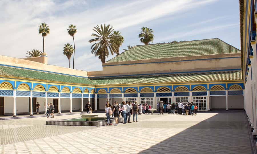 Marrakech: Bahia Palace, Saadian Tombs & Medina Guided Tour - A 4-hour loop that covers the big three: palace, tombs, and Medina