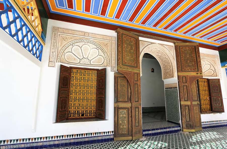 Marrakech: Bahia Palace, Saadian Tombs & Medina Walking Tour - A smart 3-hour way to see Marrakech’s top layers