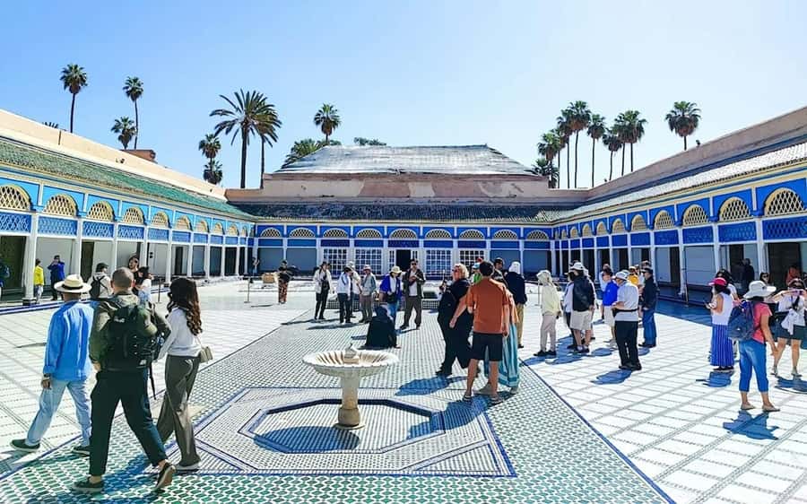 Marrakech: Bahia Palace, Saadian Tombs & Medina Walking Tour - Koutoubia Mosque exterior views and the Kasbah walk