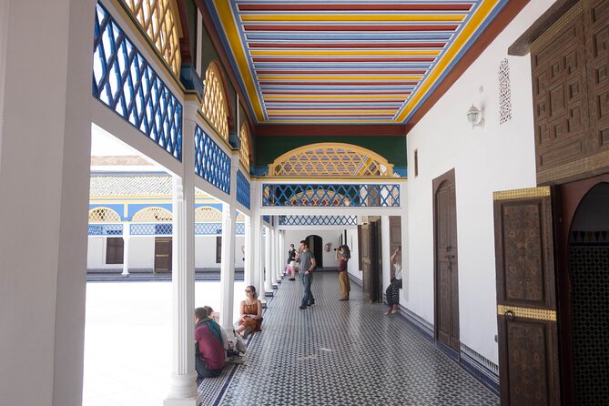 Marrakech: Bahia Palace, Saadian Tombs, Souk and Medina Tour - Saadian Tombs: where you slow down and pay attention