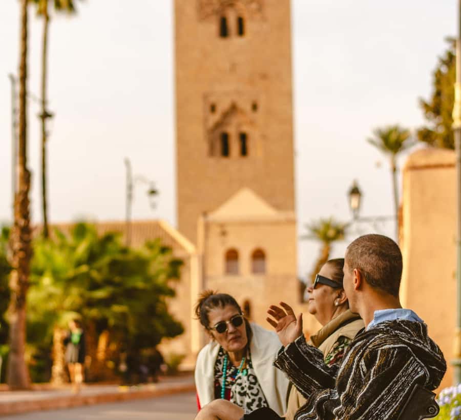 Marrakech: Bahia Palace, Saadian Tombs & Top Highlights Tour - Bahia Palace: cedar ceilings and tiled courtyards that reward patience