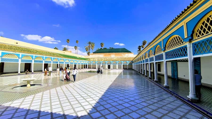 Marrakech: Bahia Palace, Saadian Tombs & Top Highlights Tour - Timing, crowds, and what the skip-the-line option really helps with