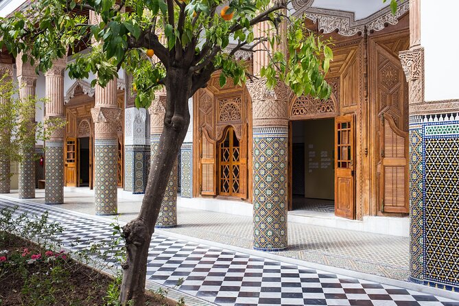 Marrakech: Palace, Museum, Madrasa & Medina Highlights Tour - Bahia Palace: 160 rooms, courtyards, and the feeling of scale