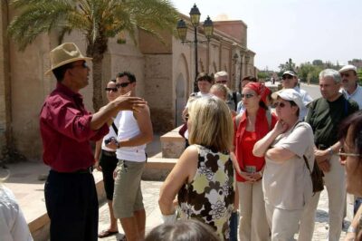 Marrakech: Saadian Tombs, Bahia Palace, Medina and Souk Tour - Koutoubia Mosque: the skyline landmark that sets the tone