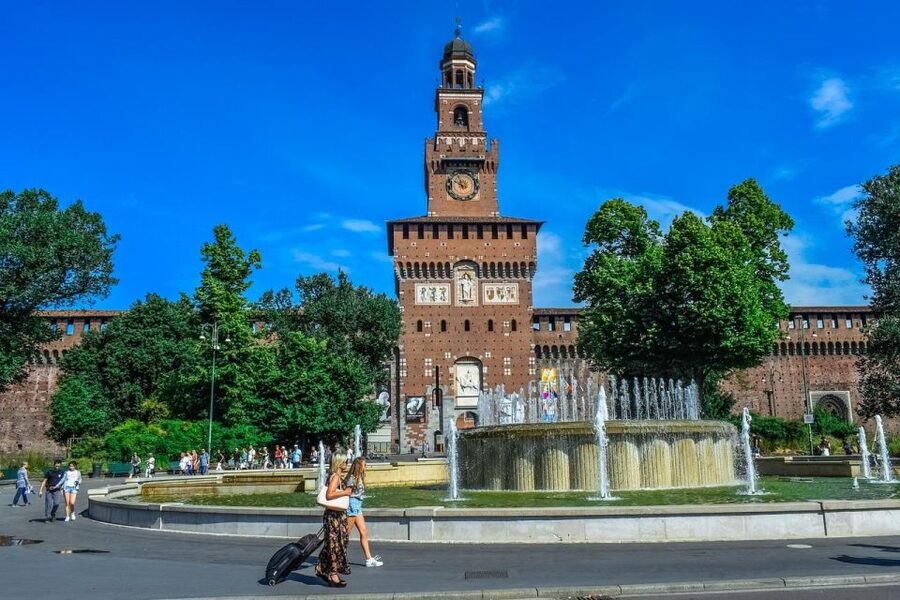 Milan: Duomo, Sforza Castle, and Pieta Guided Tour - Milan Cathedral: Duomo Entry and What to Actually Look For