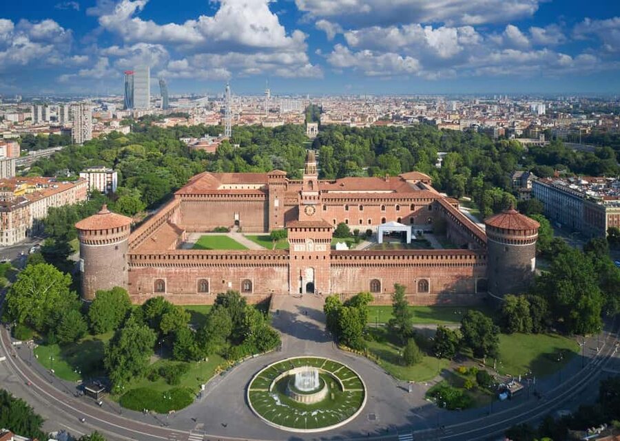 Milan Small Group: Duomo & Rooftop, Castle, Gelato Tasting - Who should book this Duomo and Rooftop plus Castle and gelato tour