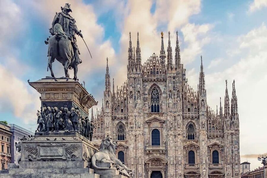 Milan Small Group: Duomo & Rooftop, Castle, Gelato Tasting - Sforza Castle: fortified scale, park connection, and views toward Arco della Pace