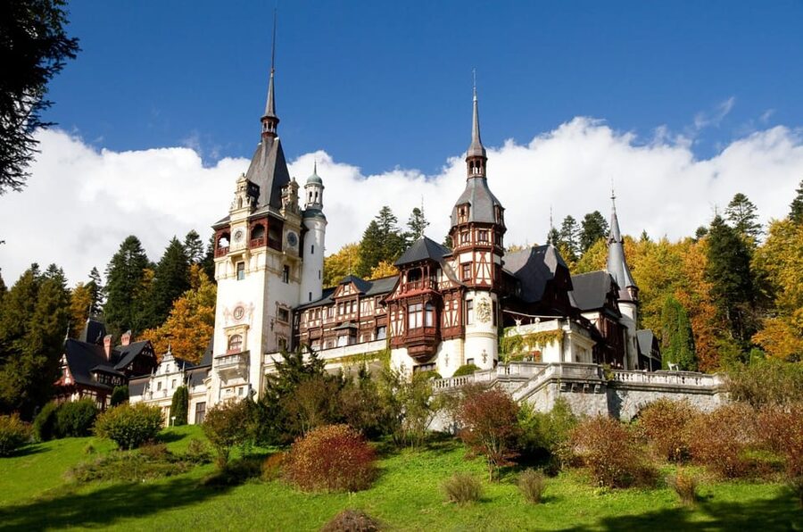 Minivan 8: Peles & Dracula's Castle and Brasov Full-Day Trip - Should You Book This Peles & Dracula and Brasov Minivan Day Trip?