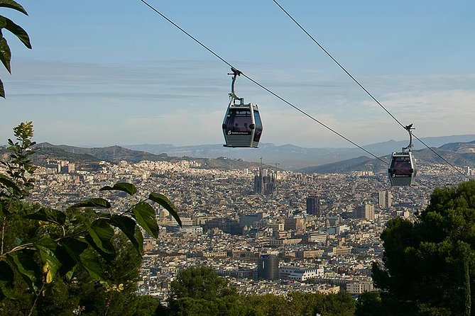 Montjuïc Cable Car & Magic Fountain Barcelona Private Tour - Coming back to Ciutat Vella via El Molino: finishing with tapas