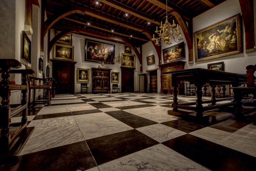 Muiden: Entry Ticket to Muiderslot Castle - Audio guide strategy: use it to control your pace