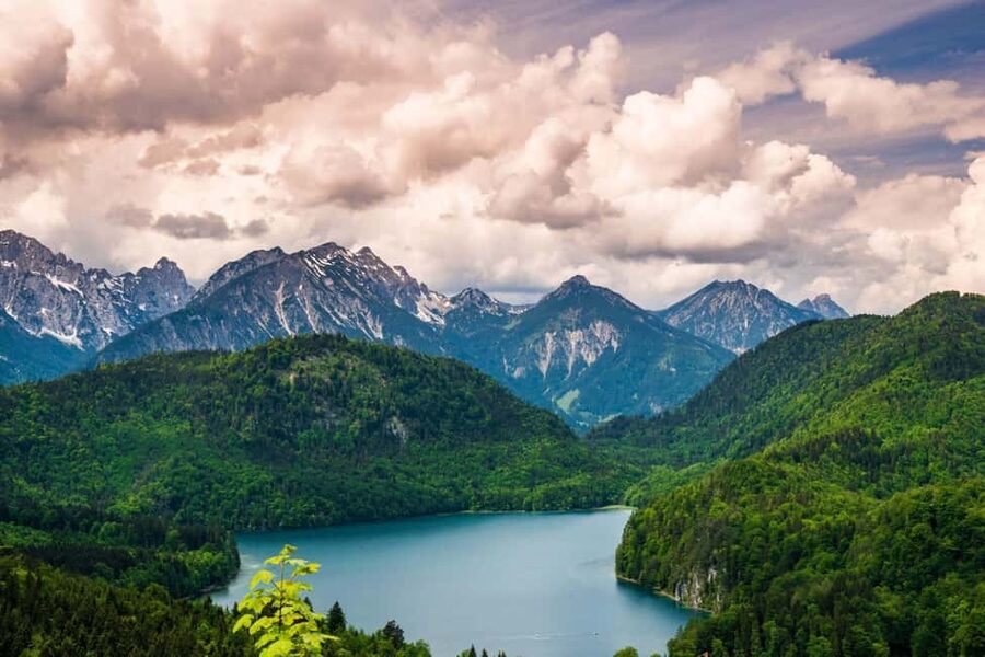 Munich: Neuschwanstein Castle Chinese Day Tour - Oberammergau: the useful warm-up stop before the castles