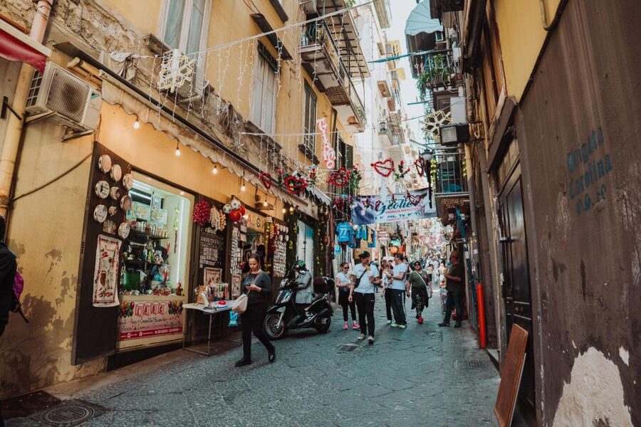 Naples: Royal Palace and Monumental Area Small Group Tour - Castel Nuovo and the medieval-to-royal timeline